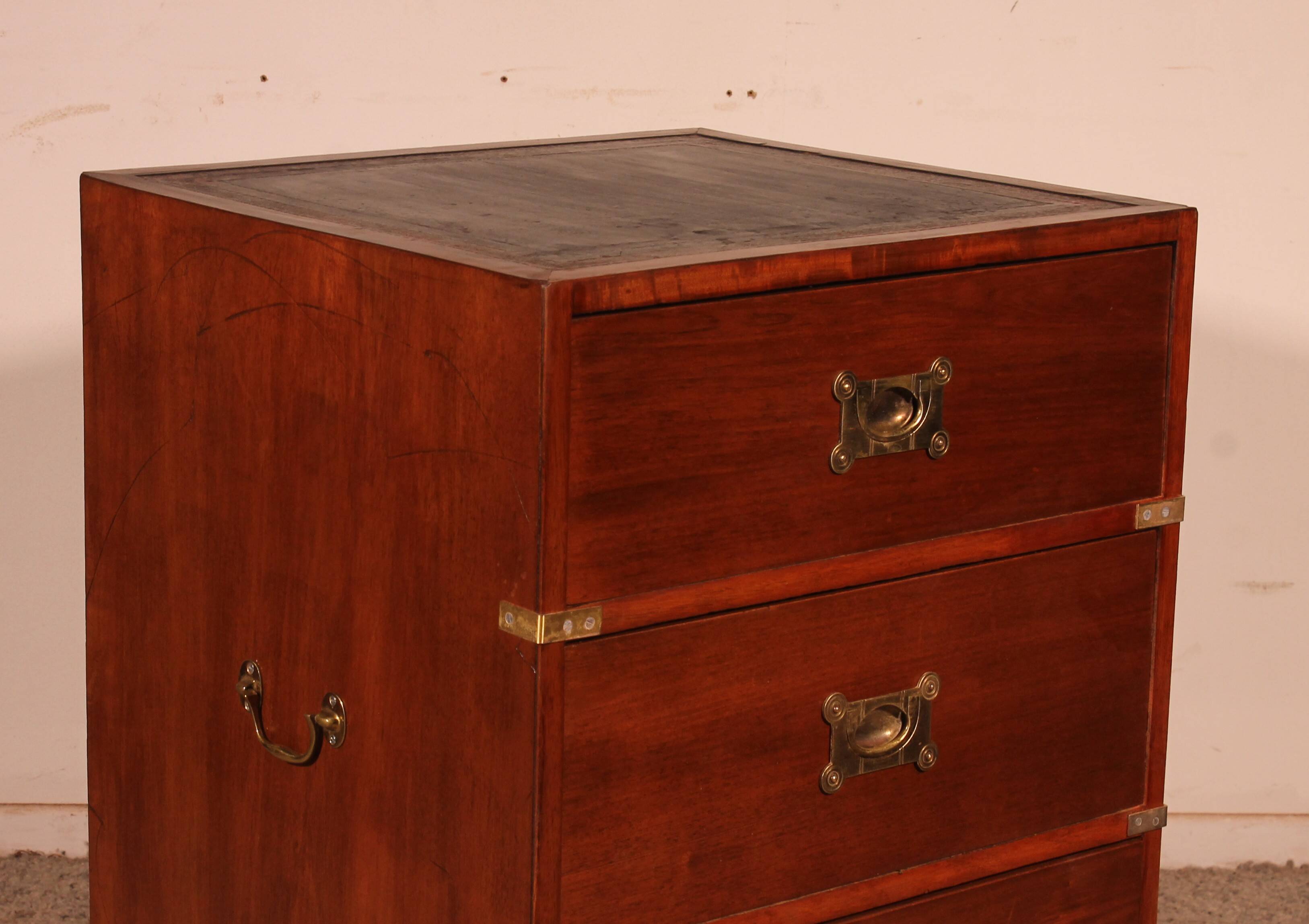 small marine or military chest of drawers in mahogany - 19th century