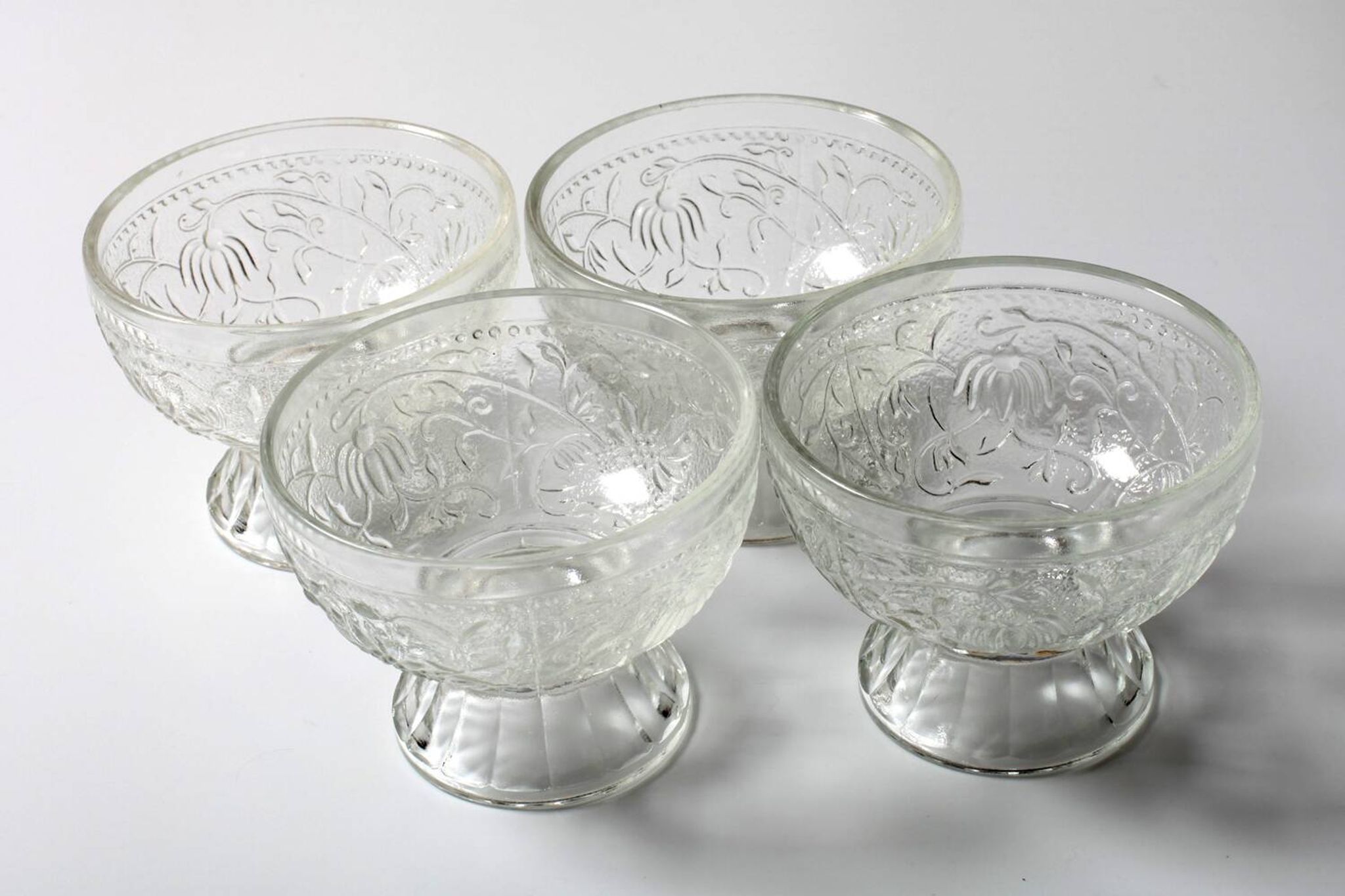 Set of 4 Vintage Pressed Glass Dessert Bowls Cibulak by Pavel Panek / 1977