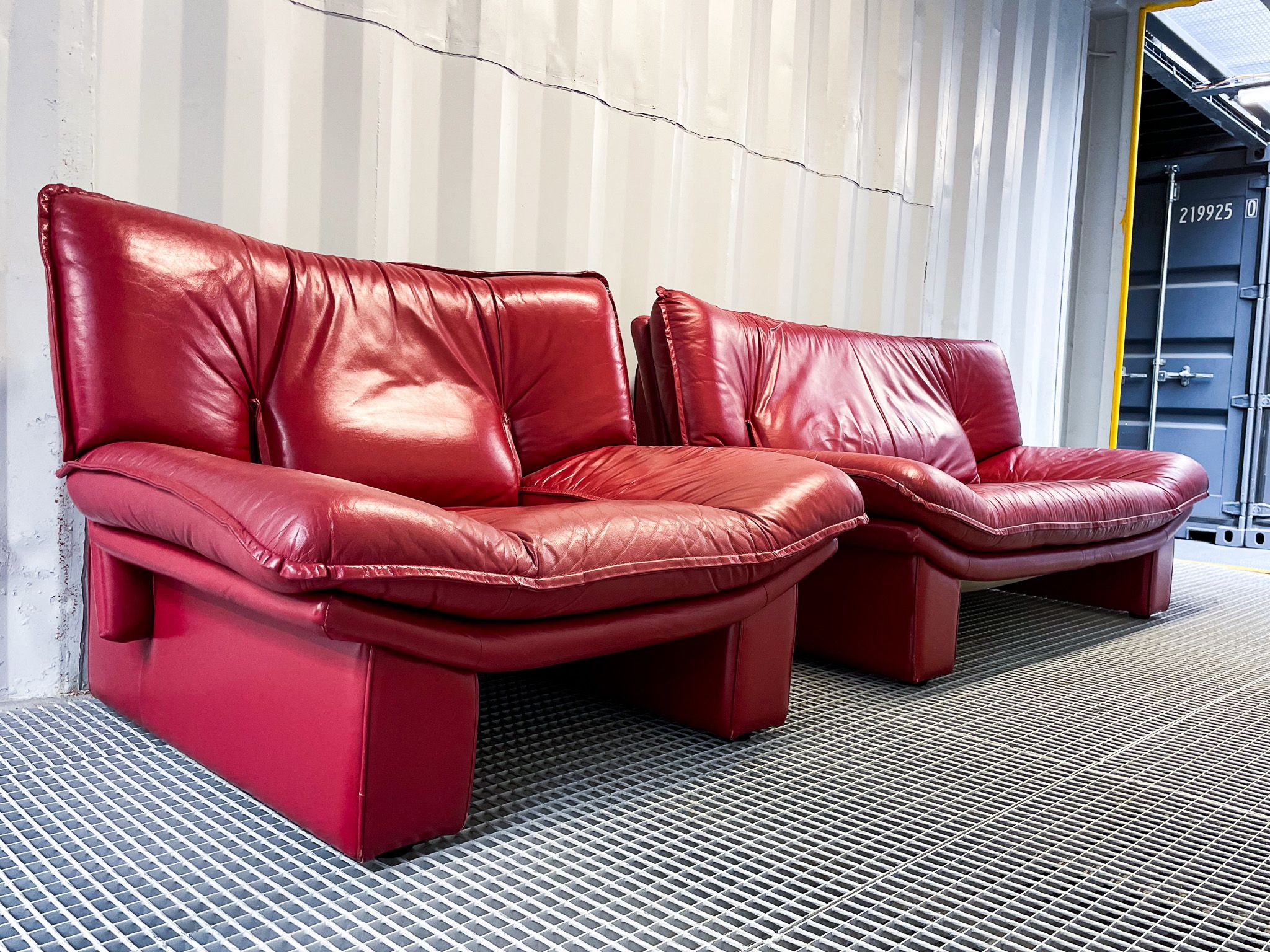 Nicoletti Salotti Italian Designer - Armchair and sofa set 2 places in red leather