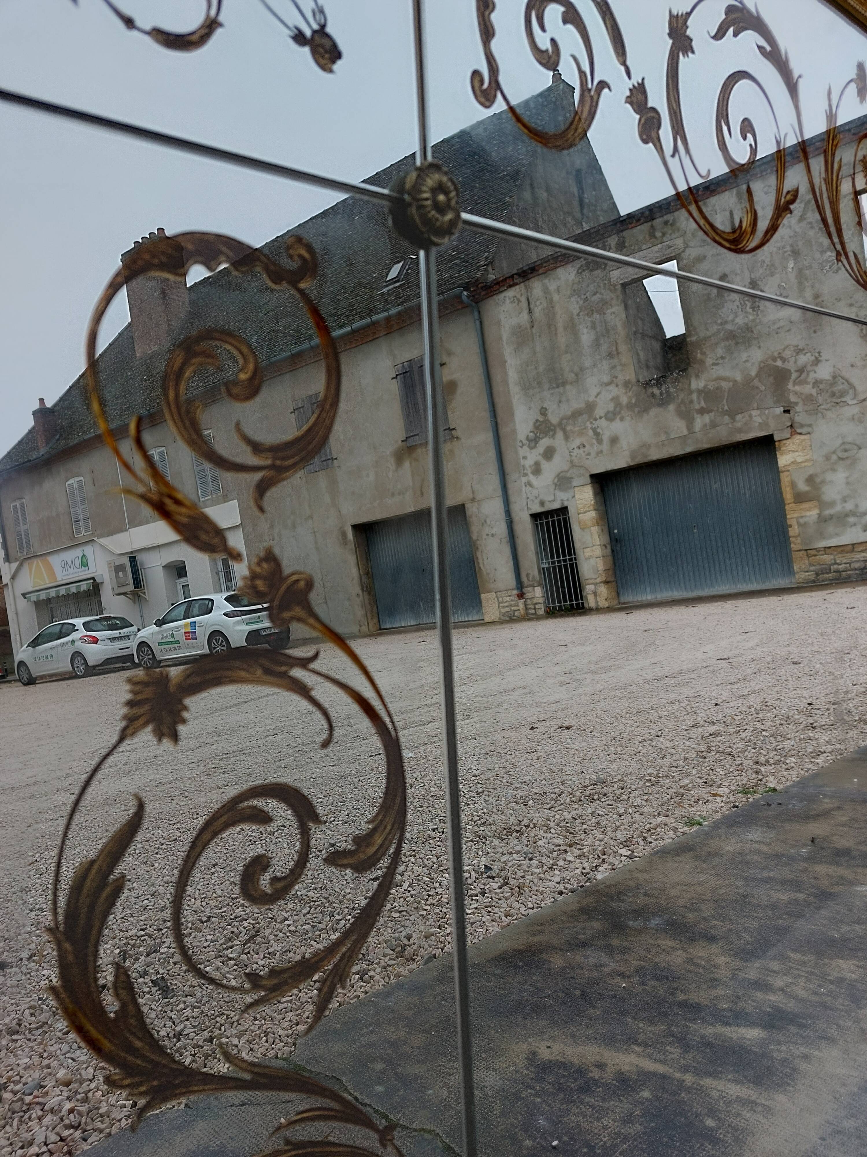 Venetian Mirror Art Deco brasserie bistro in eglomerized glass 204x105cm