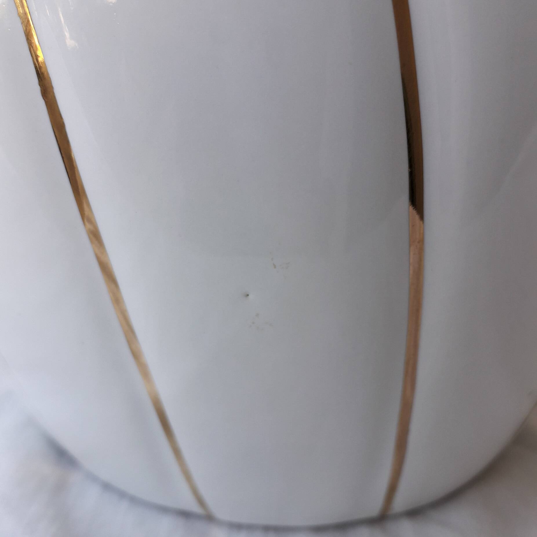 Barbie-style ceramic lamp