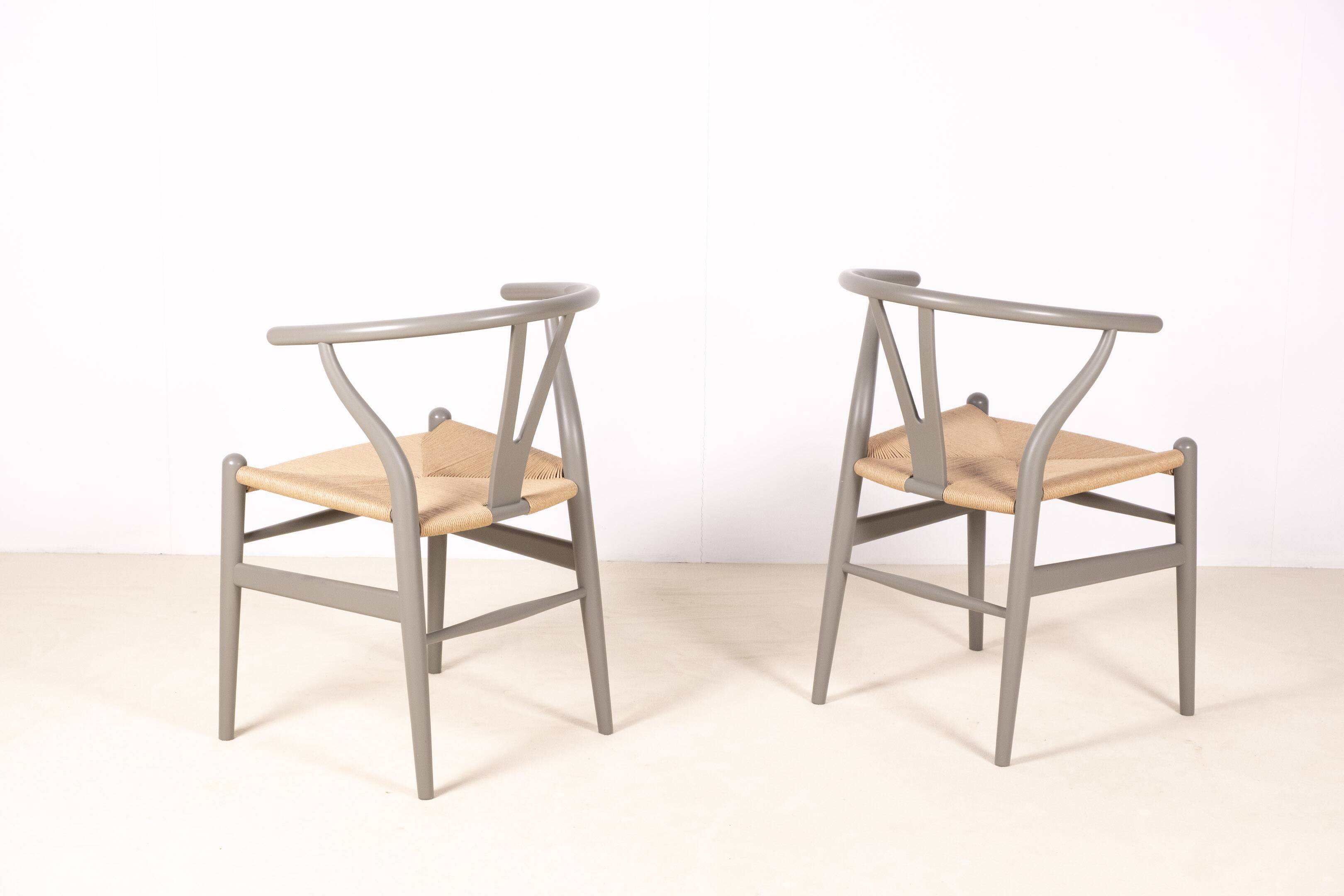 2 chaises Hans J. Wegner CH24 "Wishbone" pour Carl Hansen & Søn