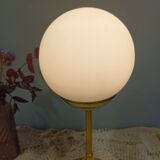 Lampe à poser globe opaline blanc