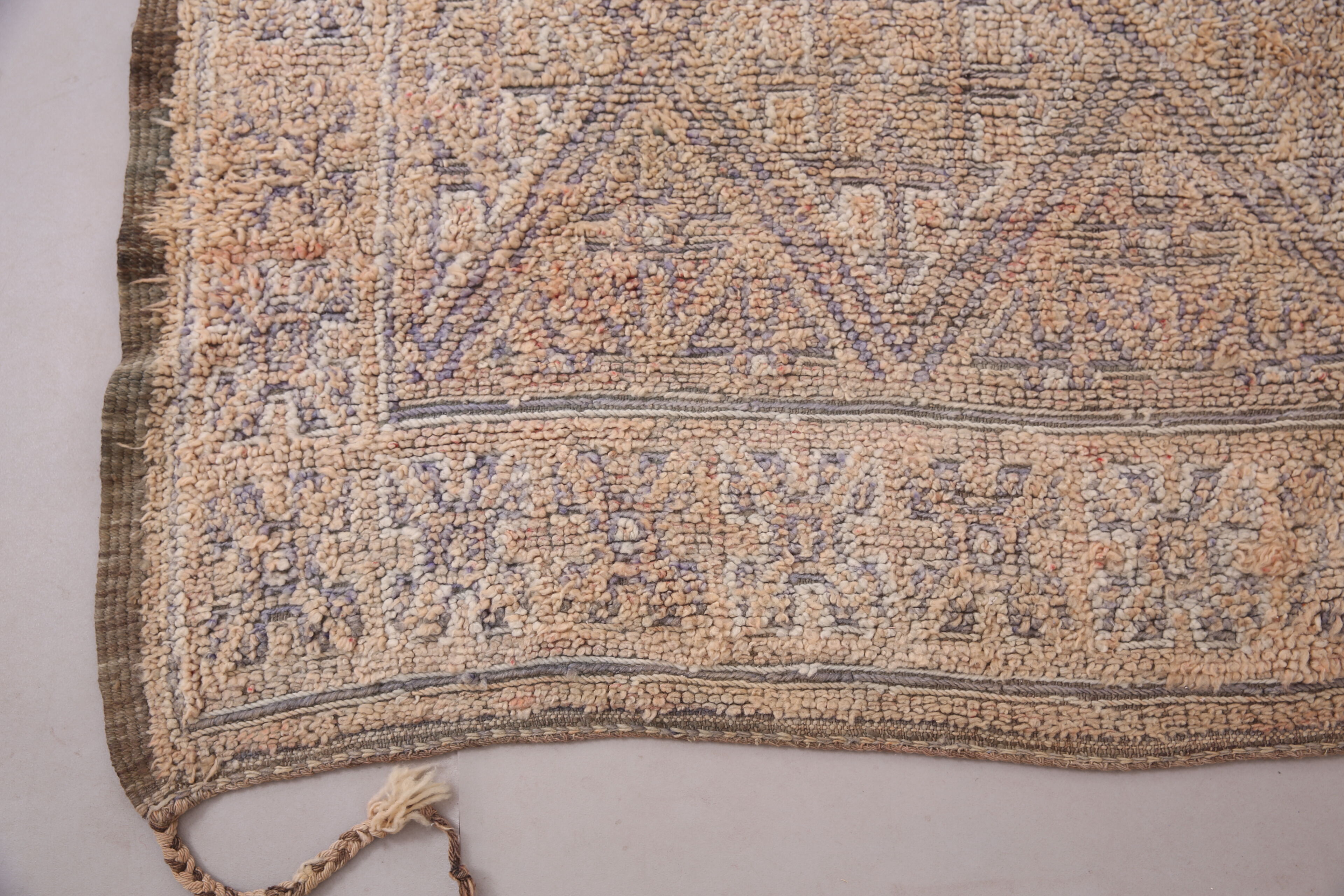 Vintage Moroccan Rug 197 x 340 cm - Berber Wool Rug - Handmade rug Bohemian