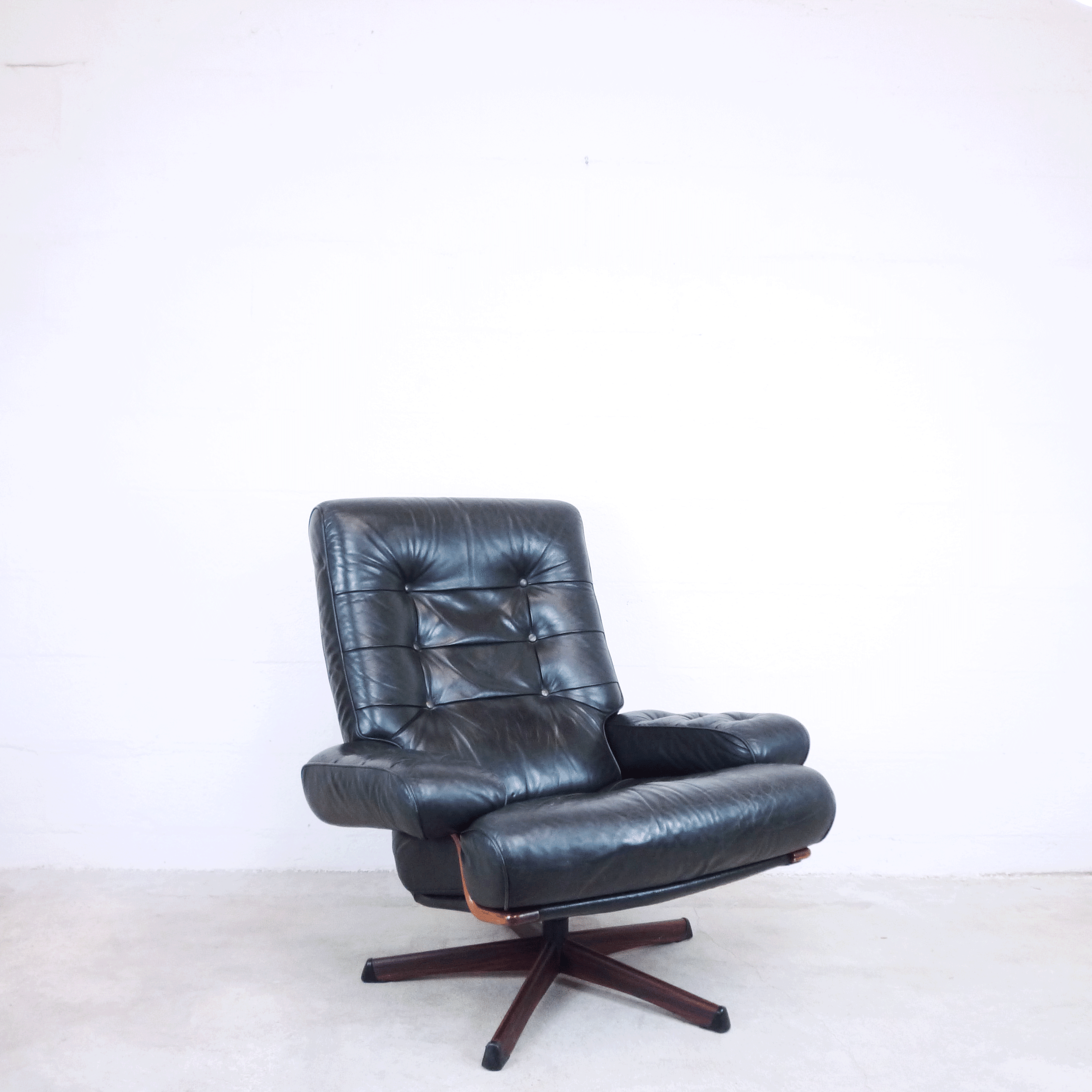 G-MÖBEL armchair leather, 1970