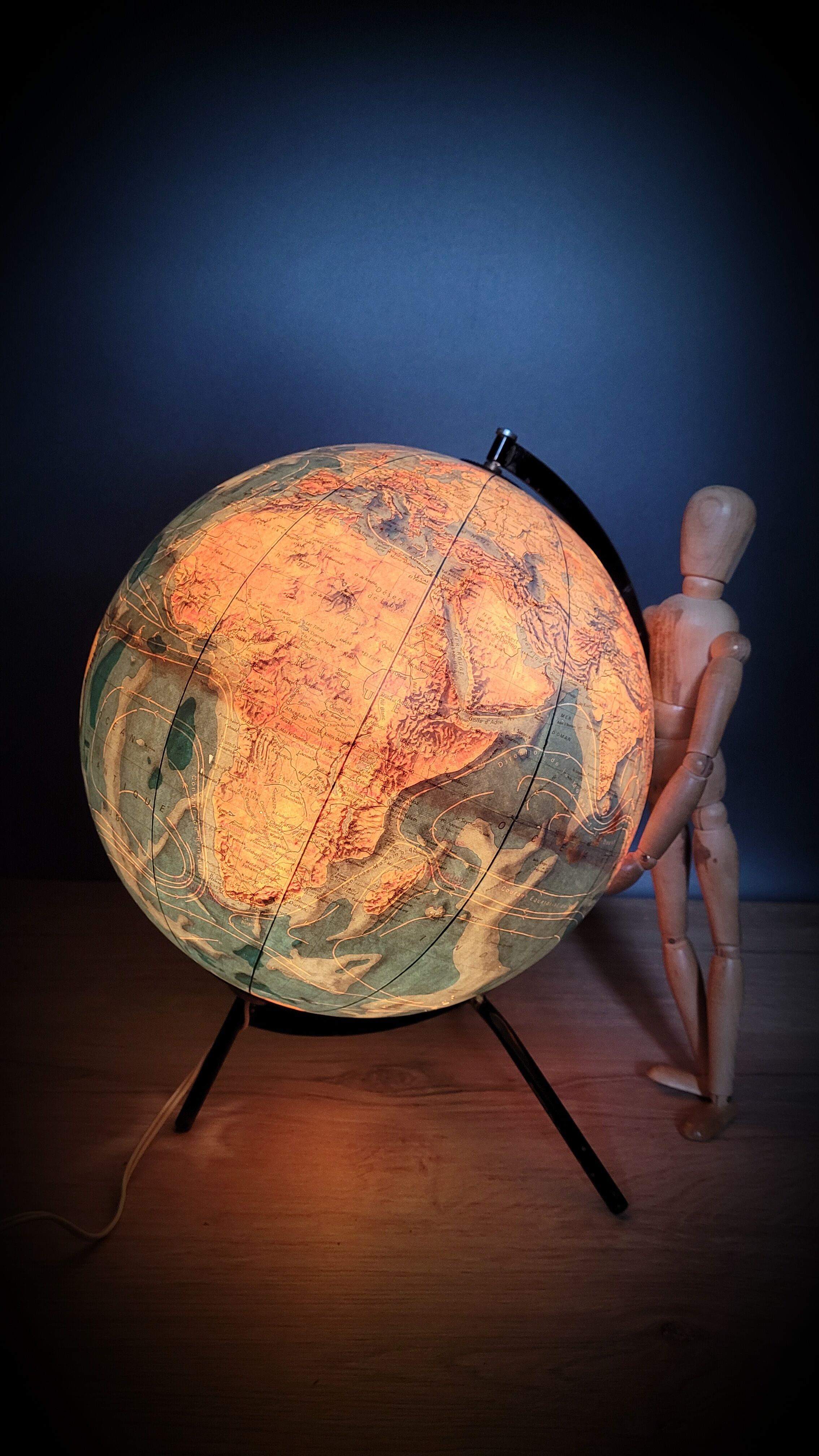 Taride World Map 1977