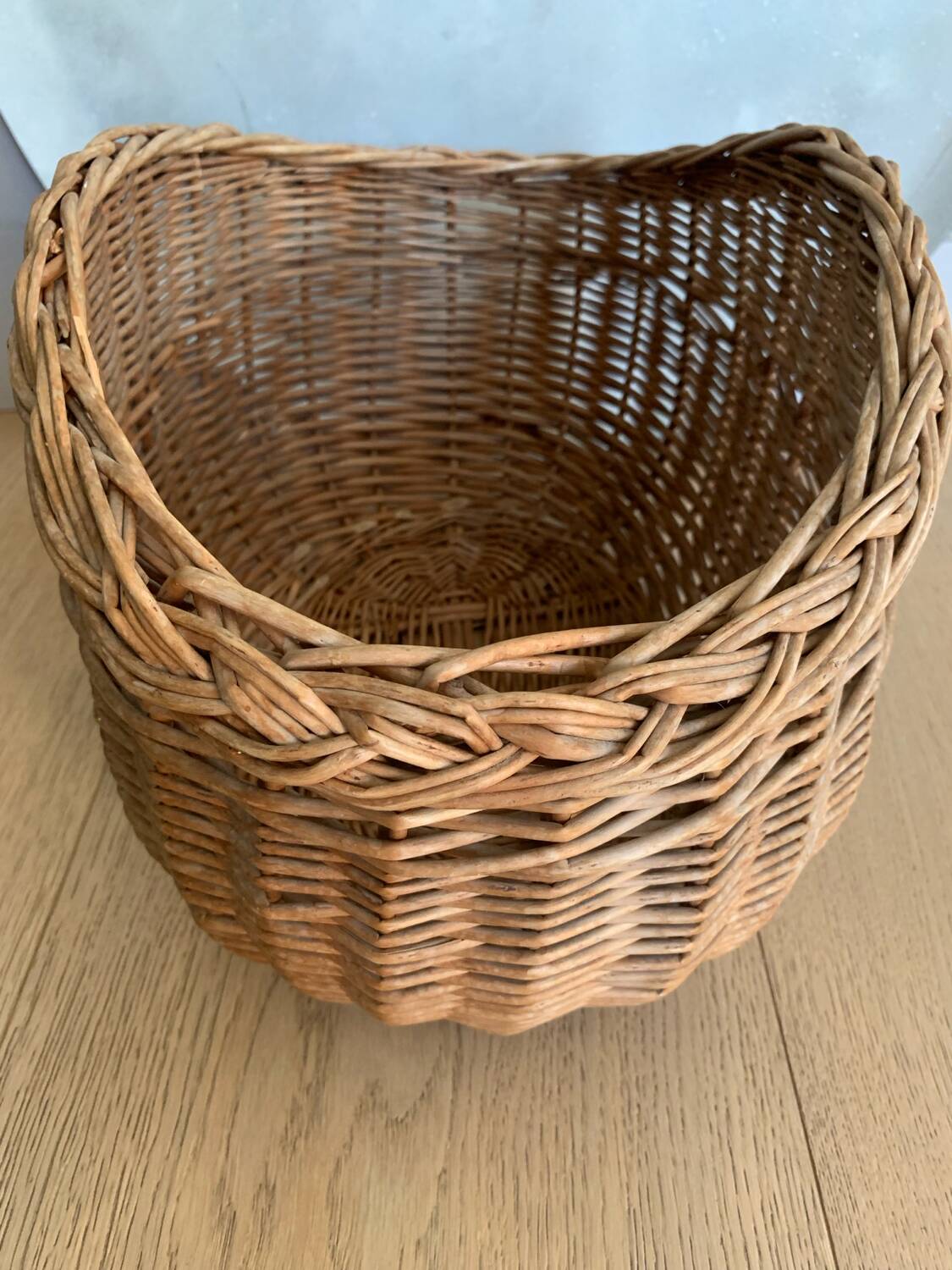 Panier en osier sans anse