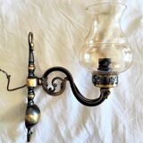 Wall lamp with vintage smoked engraved globe