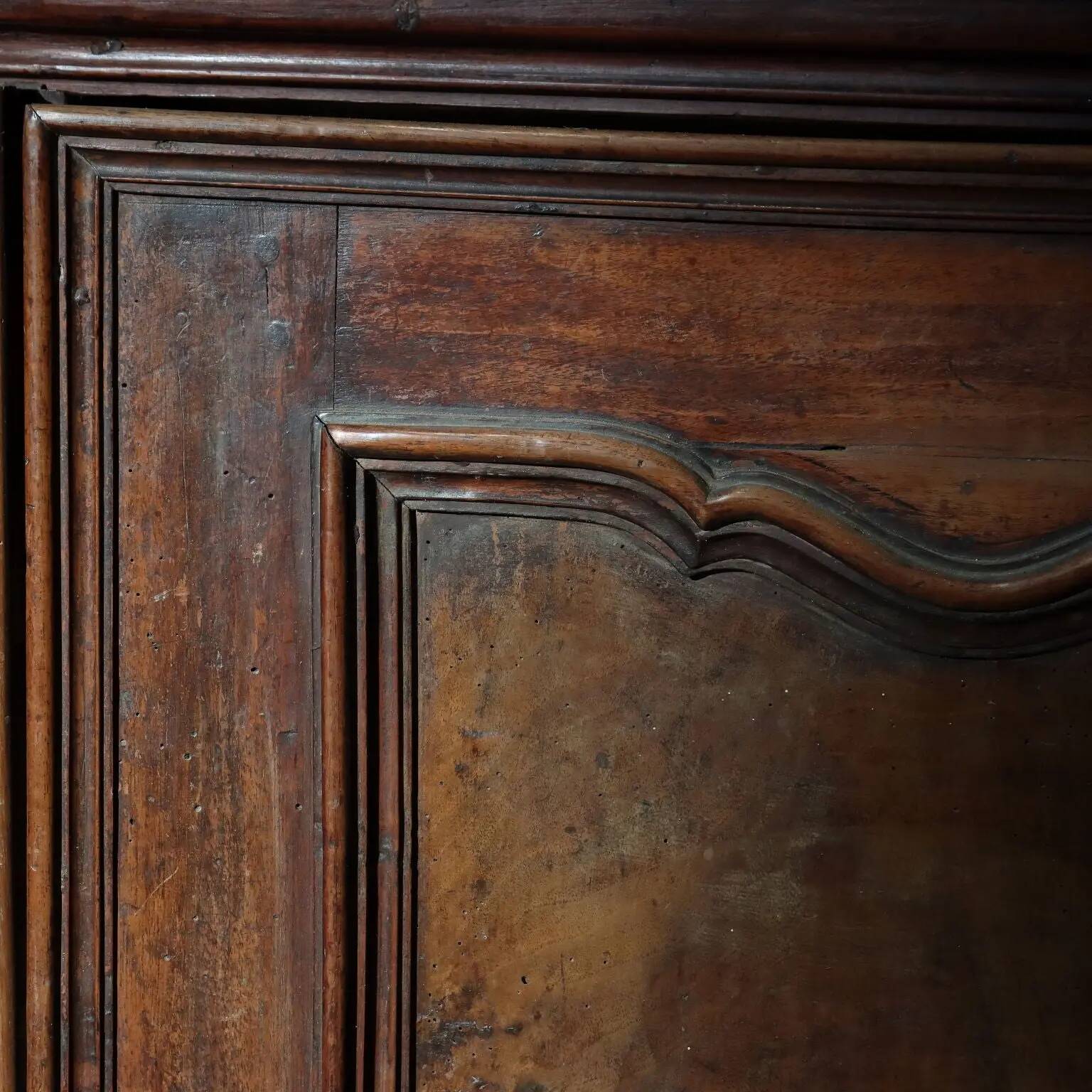 Antique walnut and poplar buffet, Italy 18th century