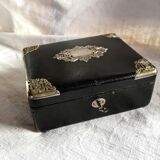Coffret bijoux XIXeme intérieur capitonné