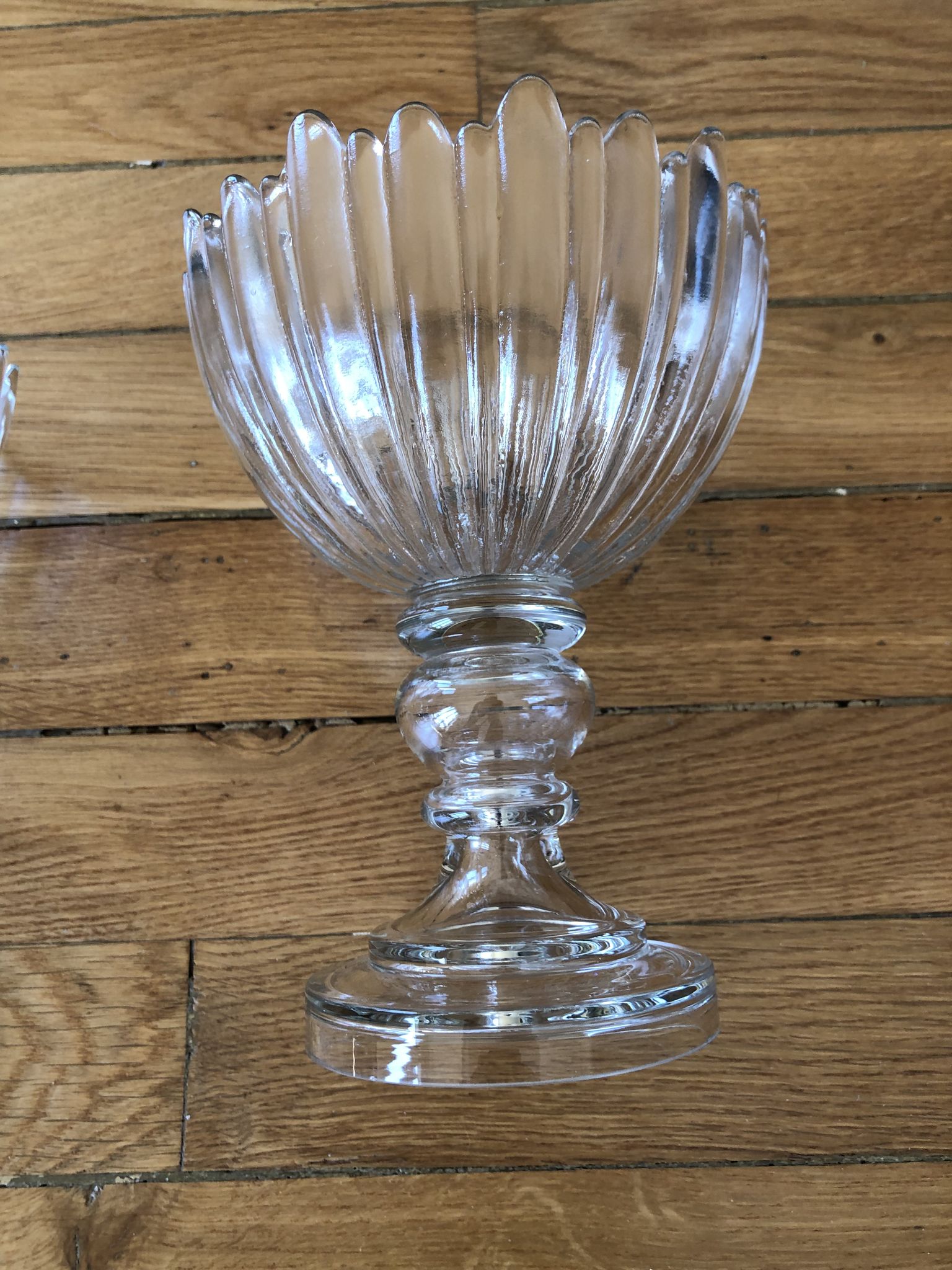 2 crystal cups