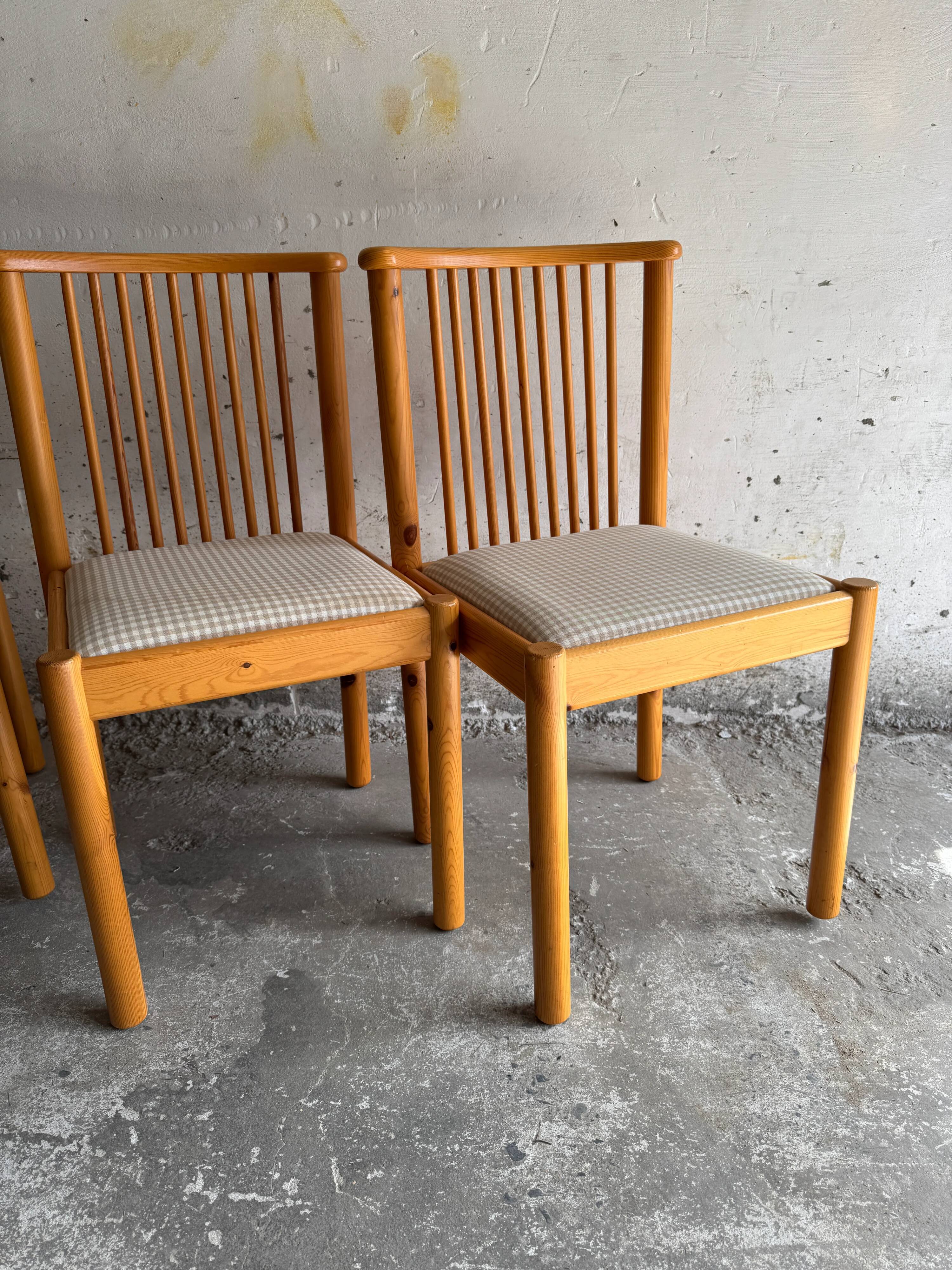 Set of 4 Scandinavian light wood dining chairs with beige polyester upholstered seats