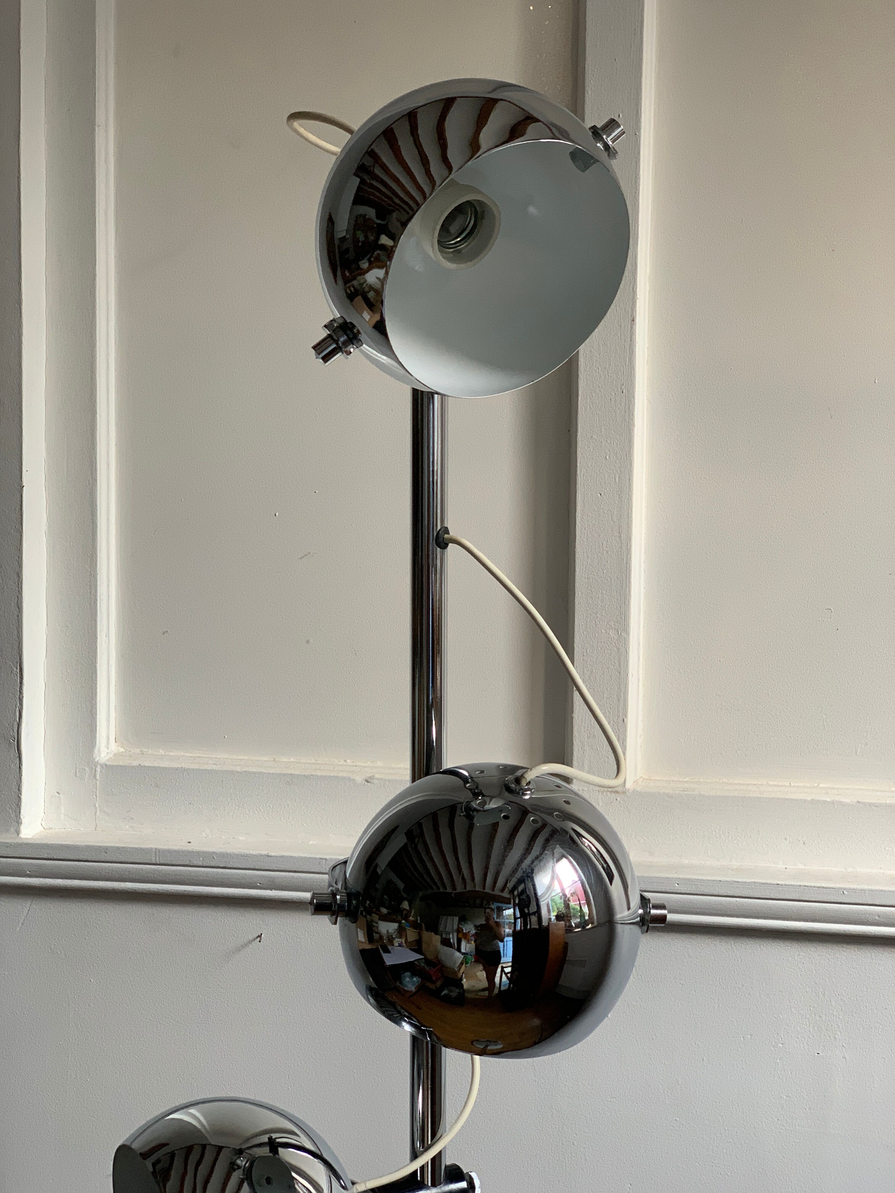 Eyeball floor lamp 1970