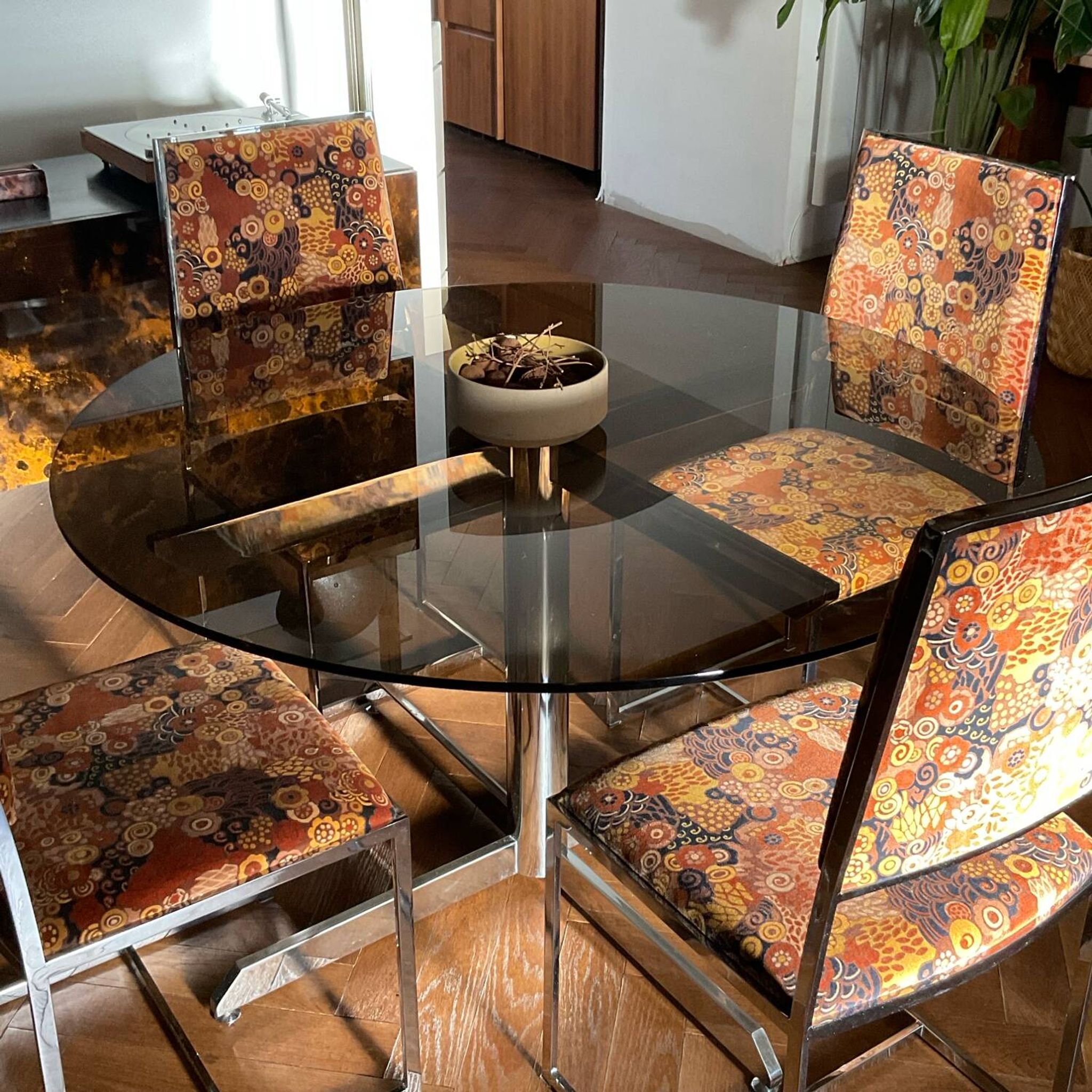 Florence Knoll table Roche Bobois 70s smoked glass chrome vintage design