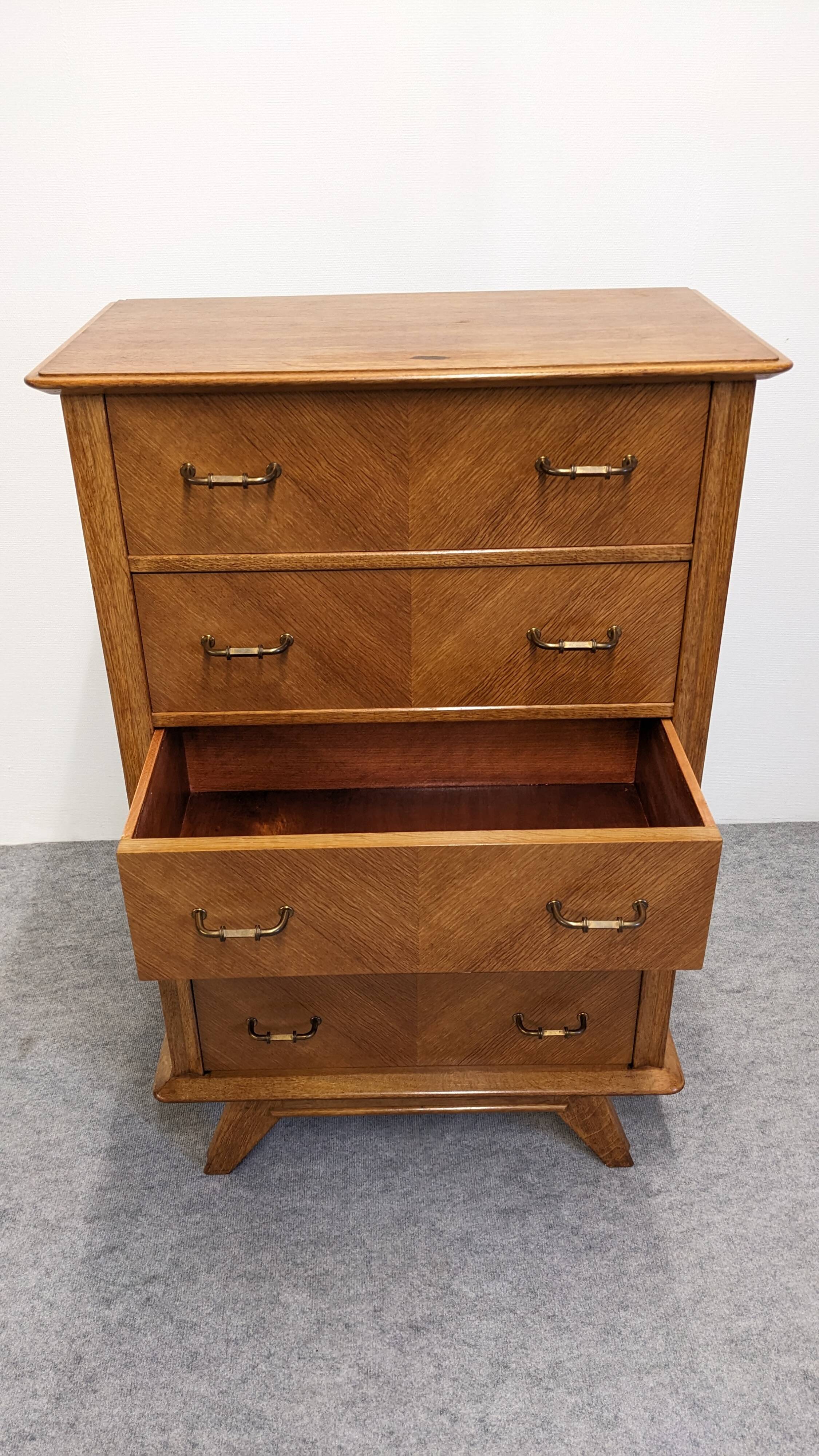 Commode, chiffonnier 5 tiroirs en chêne blond, France vers 1950
