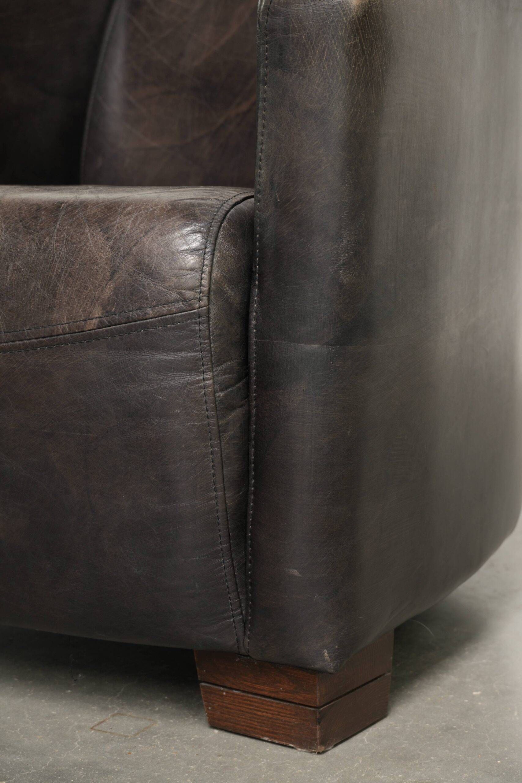 Ensemble vintage de 2 fauteuils en cuir de vachette au design Aviateur.
