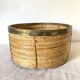 Corbeille en rotin et laiton 34 cm