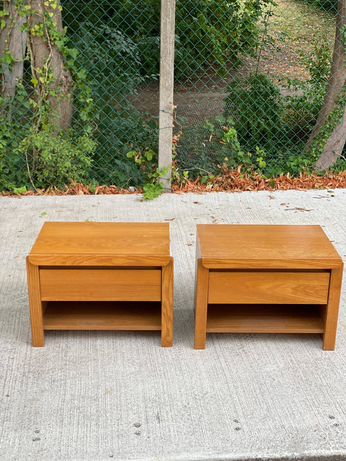 2 vintage 70s Scandinavian style bedside tables in honey oak.