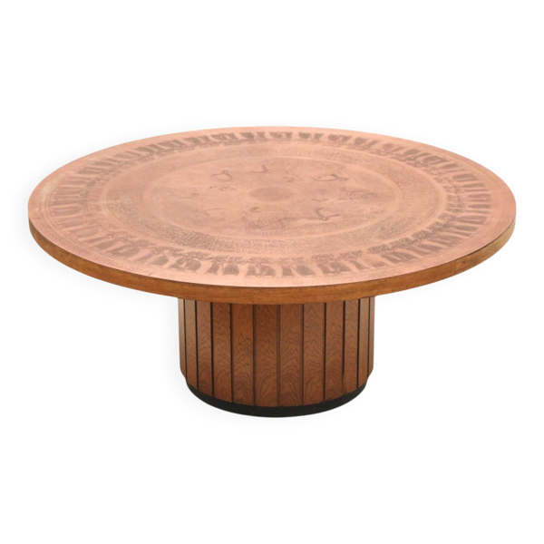 Table basse ronde vintage brutaliste de VAD Trævarefabrik avec plateau en cuivre