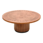 Table basse ronde vintage brutaliste de VAD Trævarefabrik avec plateau en cuivre