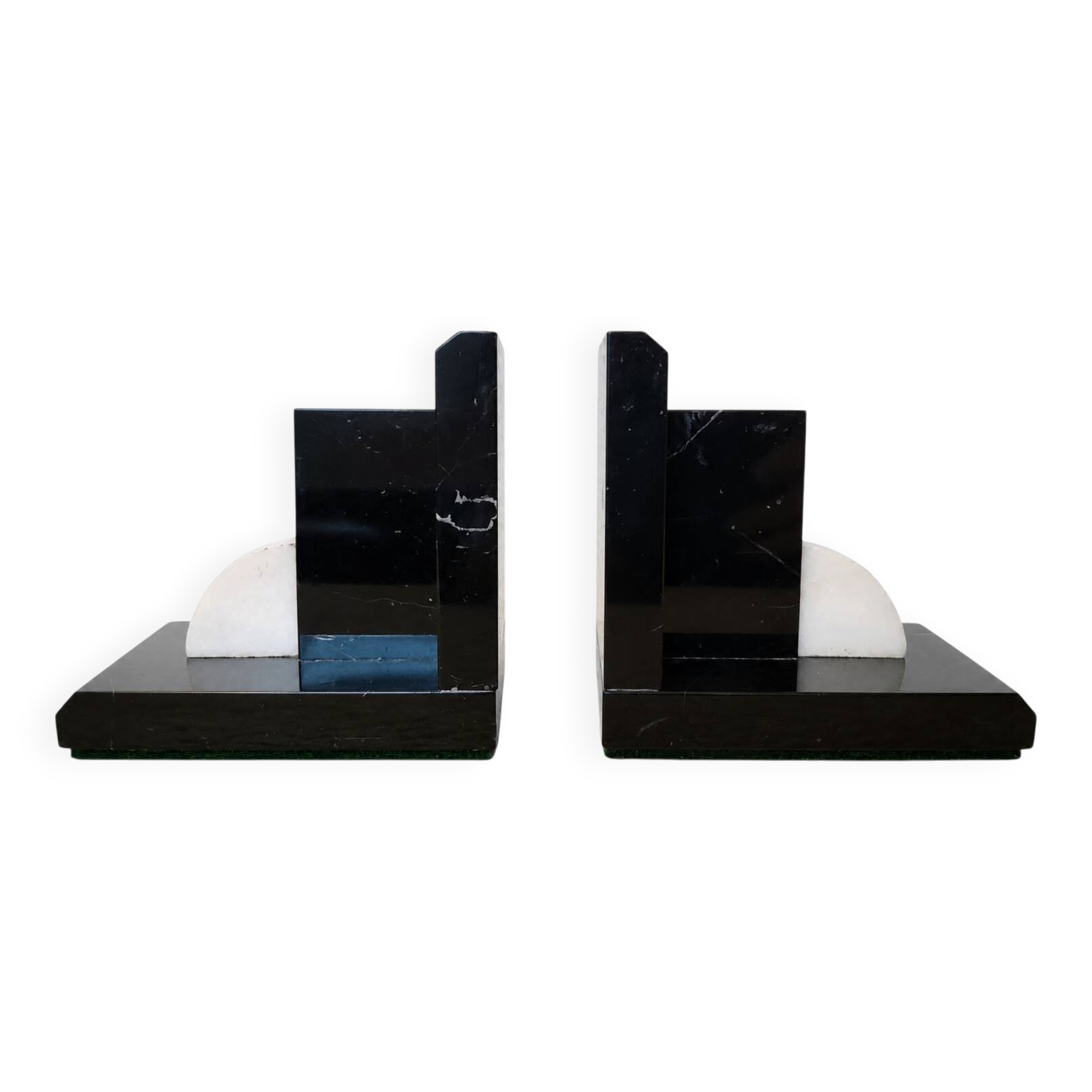 Geometric bookends in black marble and white stone – Art Deco style