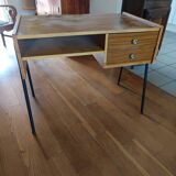 Bureau design vintage 1960 pieds tubulaires noirs