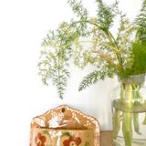 Empty pocket, soap holder wall