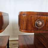Pair of Art Decò bedside tables in walnut and thuja