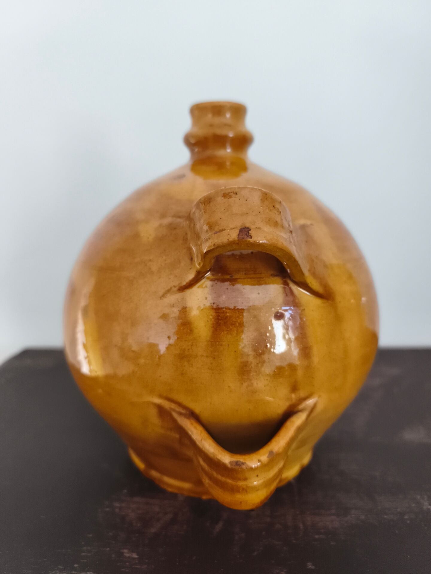 Yellow Provençal jar in terracotta.