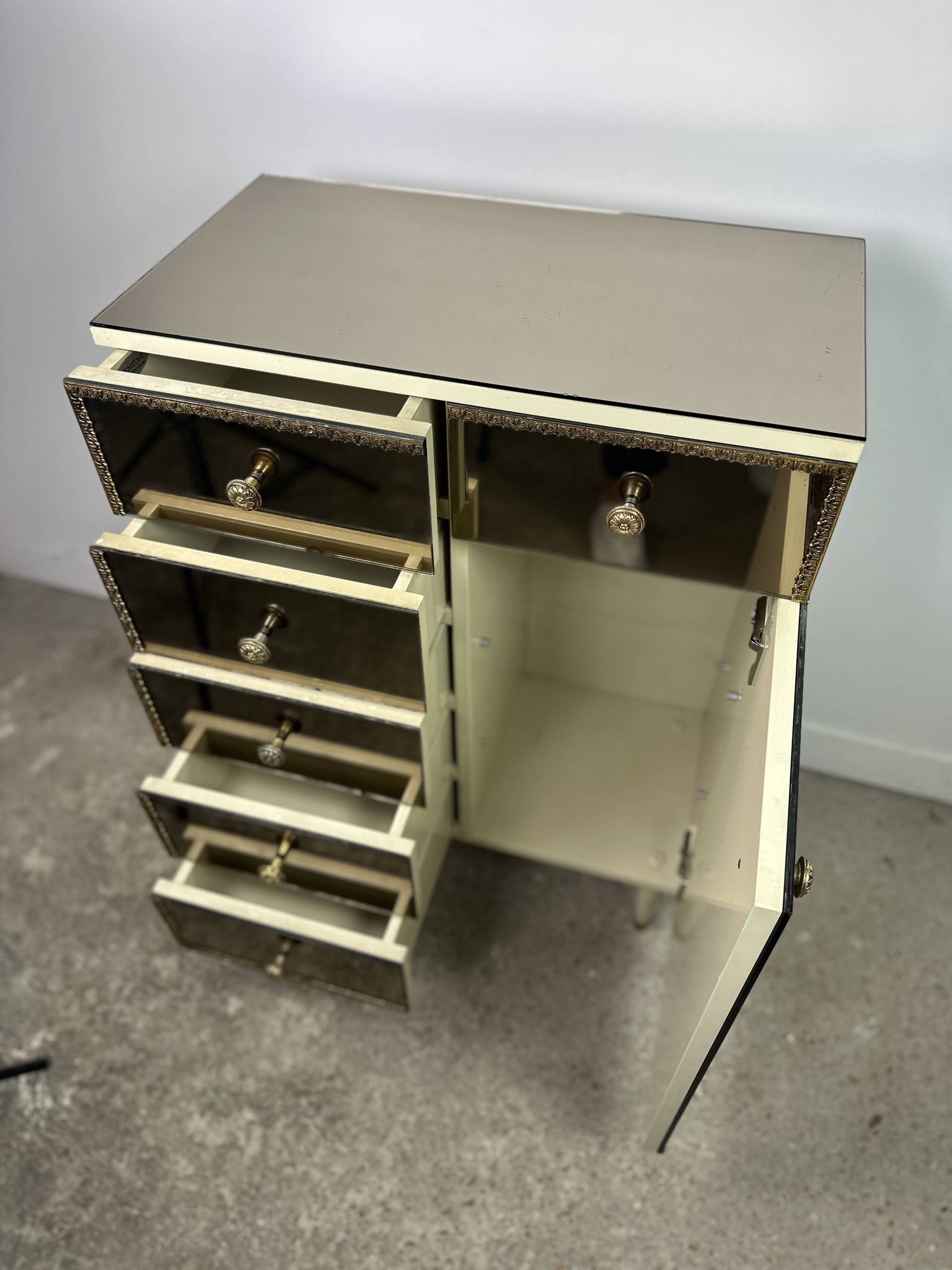 Commode italienne en verre miroir vintage 1960