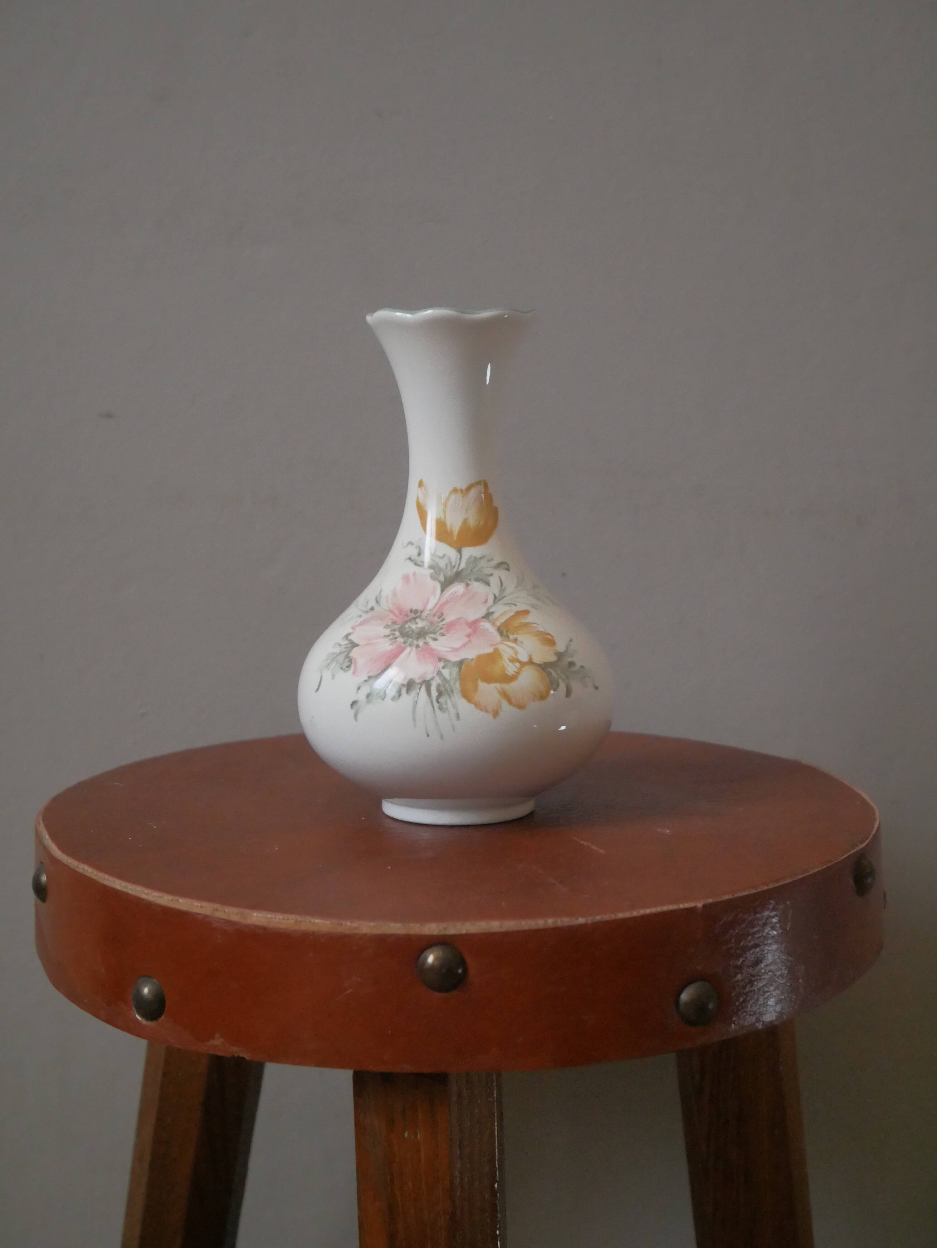 Saint Michael ceramic soliflore vase second hand alternative country decoration