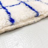 Moroccan Berber carpet Beni Ouarain with majorelle blue checks 1.5x1.10m