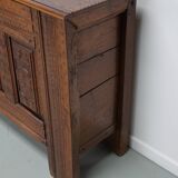 Commode / table d'appoint en chêne sculpté hollandais du milieu du XVIIIe siècle