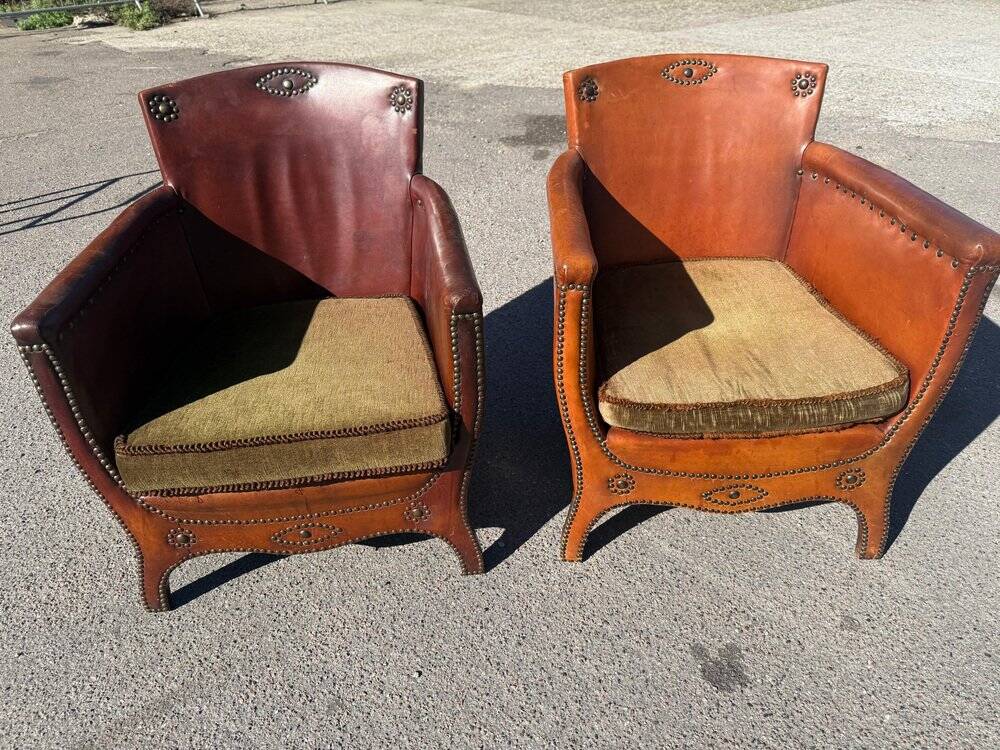 Lounge chairs and ottoman attributed to Otto Schultz for Boet AB, Sweden, 1930s, set of 3