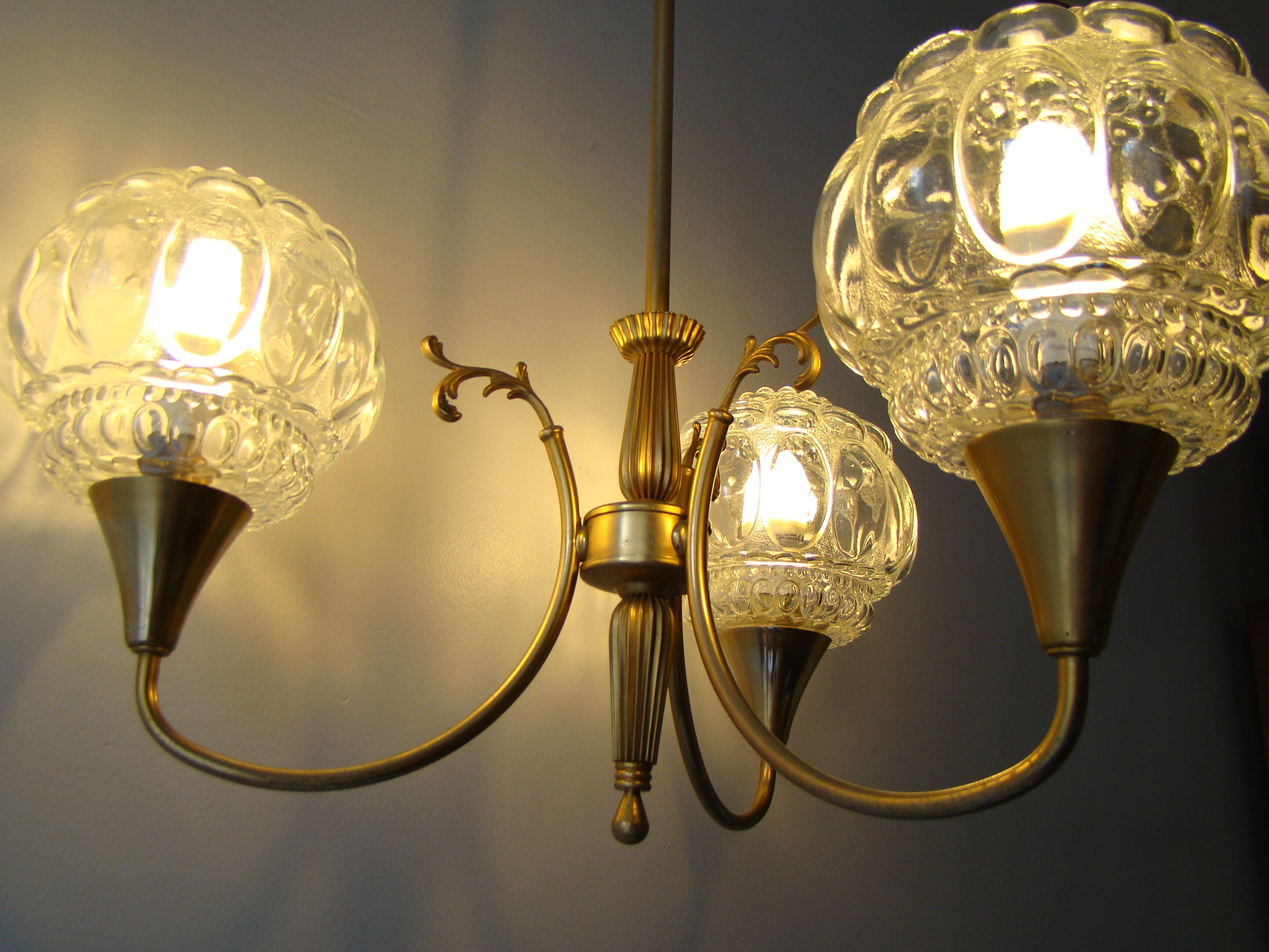 Lustre 3 branches vintage globes bullés