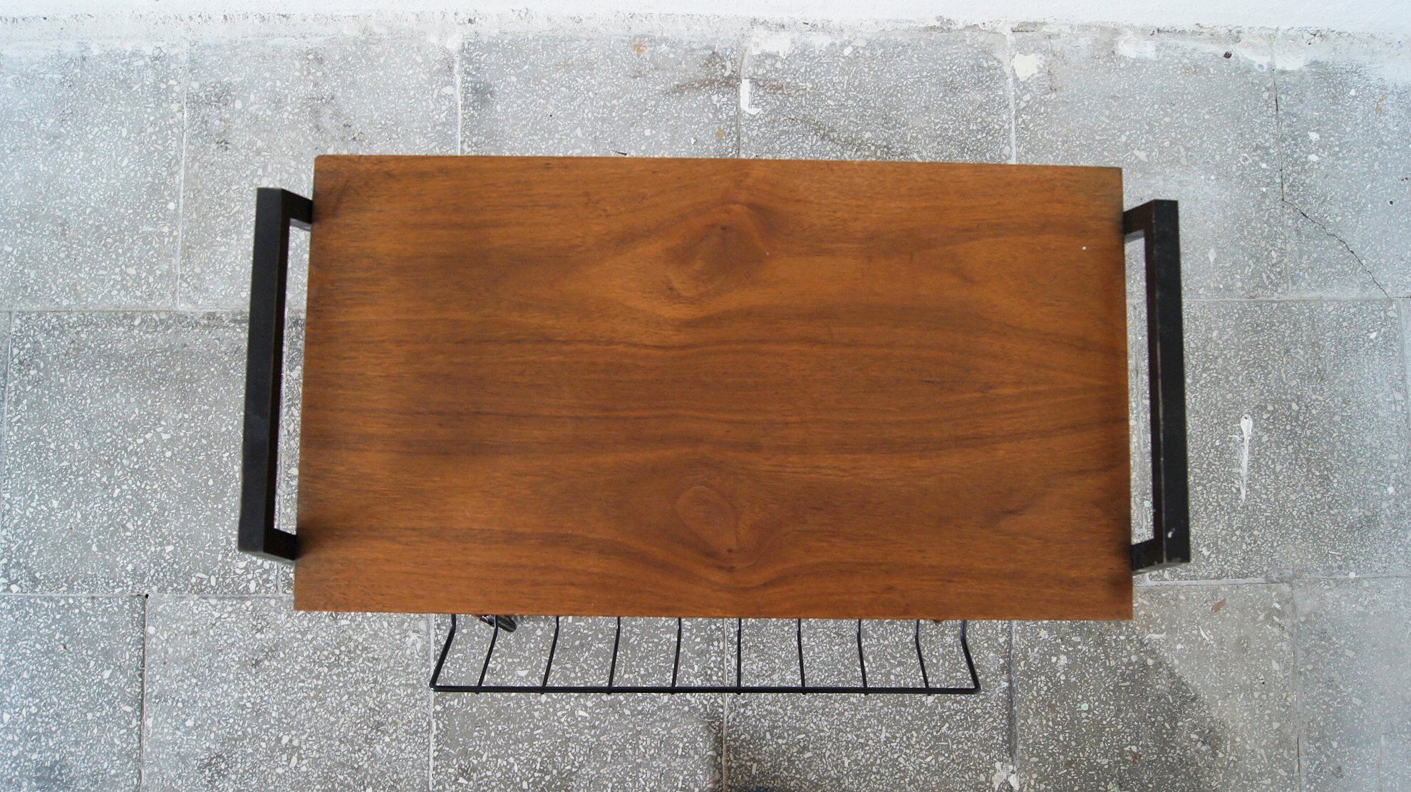 Desserte avec porte-magazines, années 1960