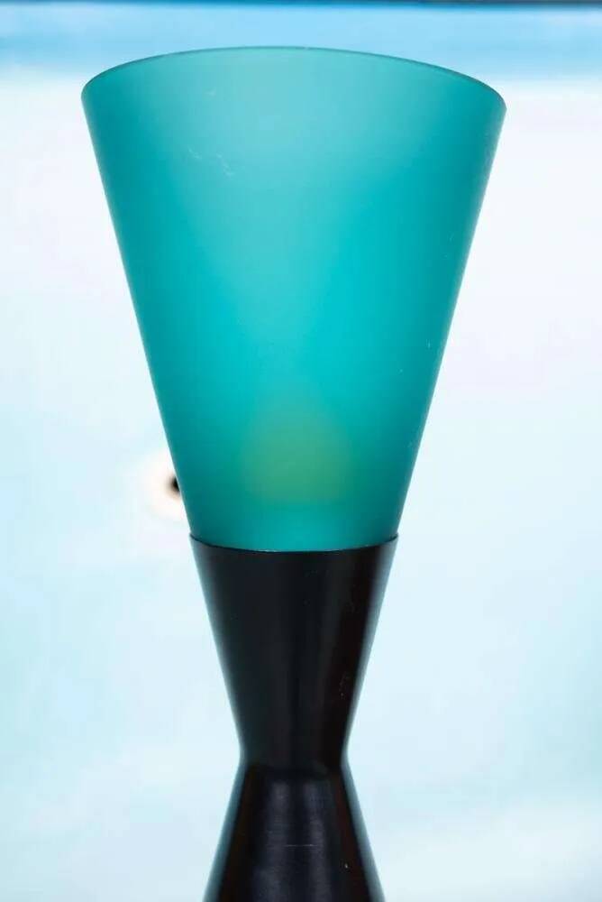 Vintage lamp from the 70s/80s, Memphis diabolo style.