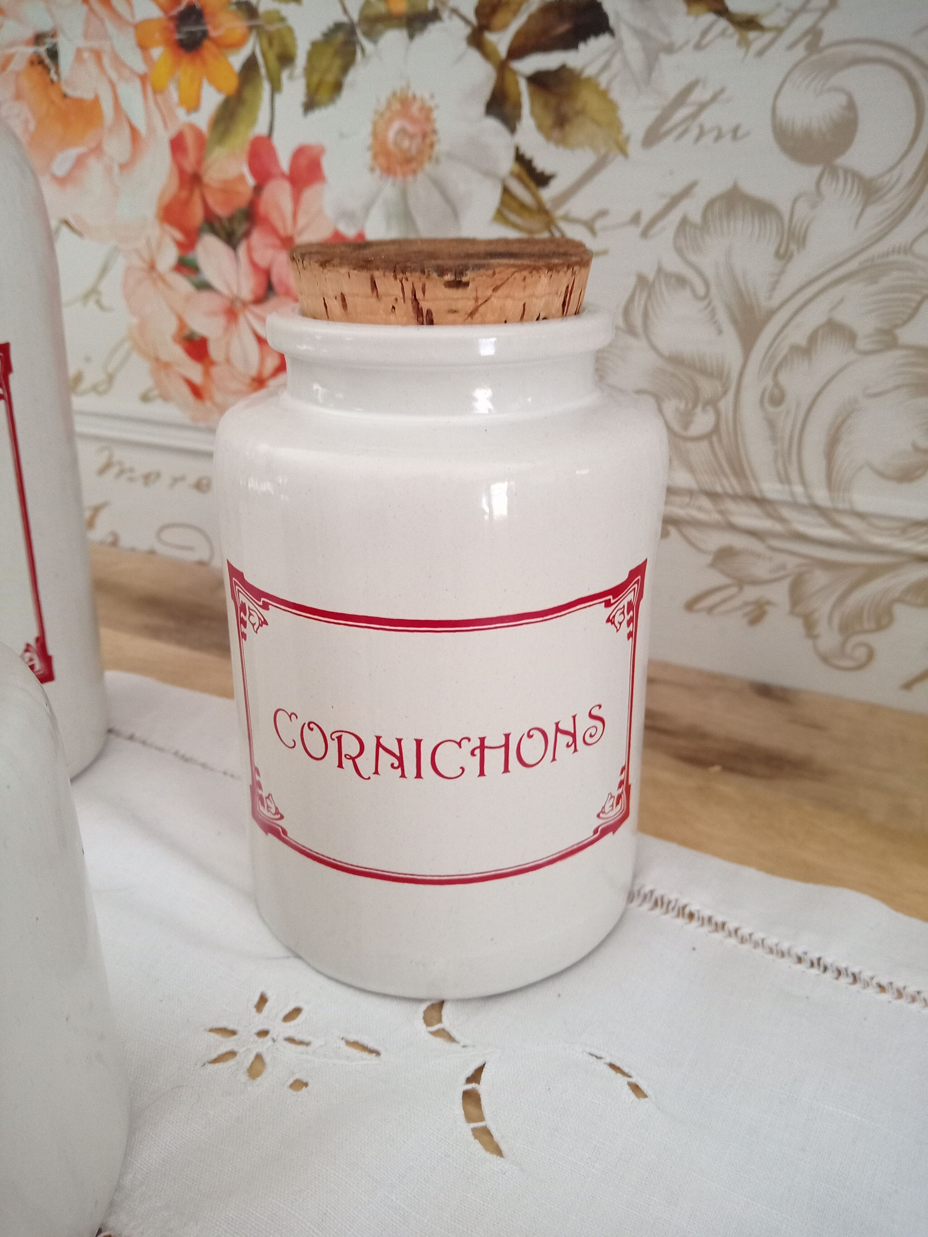 Kitchen sandstone set including a bottle and 2 cork jars