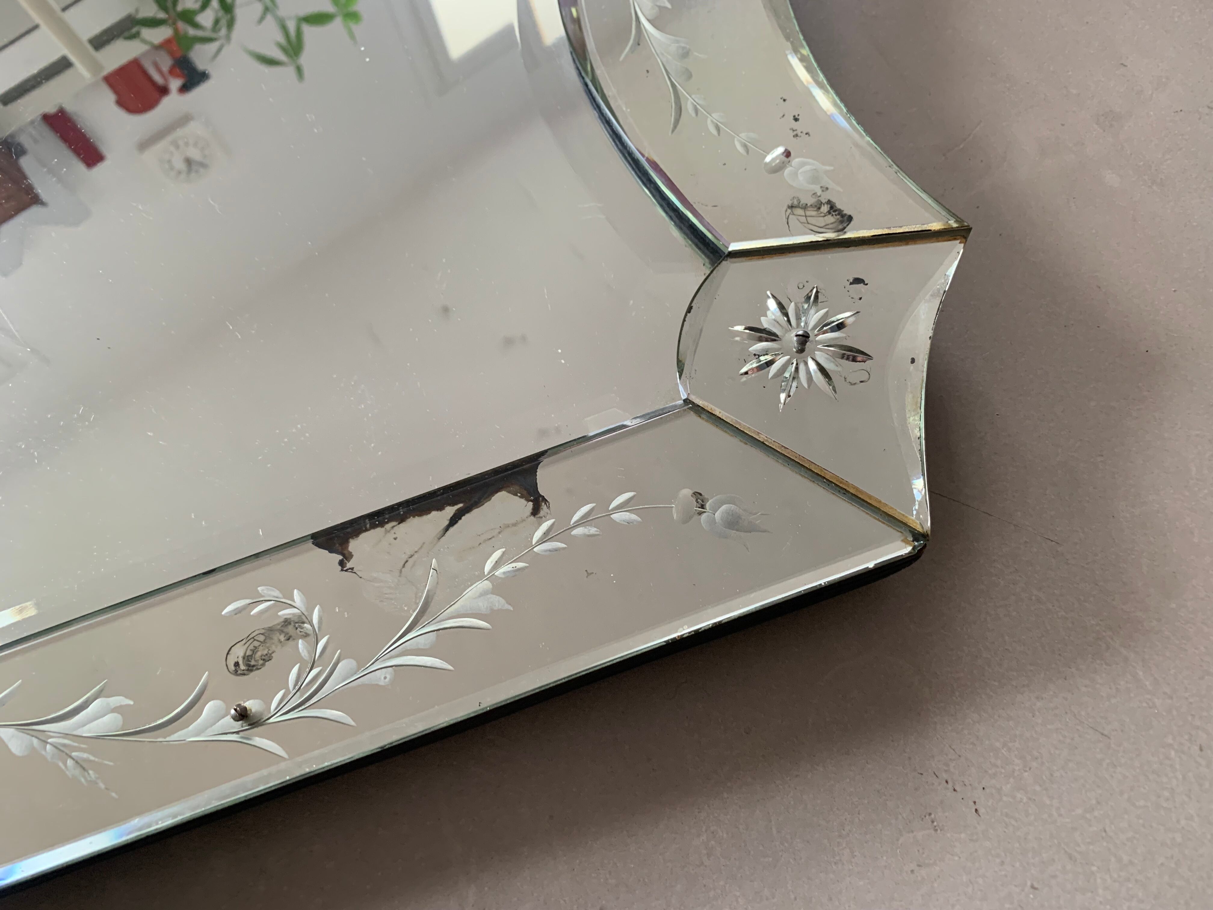 Venetian mirror 65x102cm