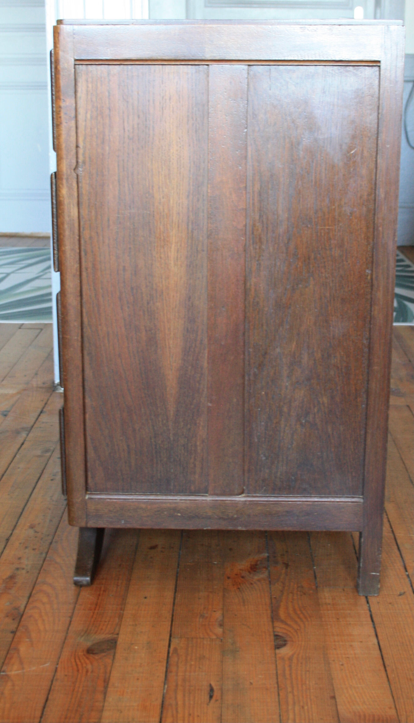 Art deco chest of drawers