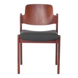 Chaise empilable vintage