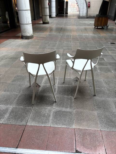 Pair of Philippe Starck armchairs - Kartell