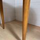 Table ronde vintage en noyer 1960
