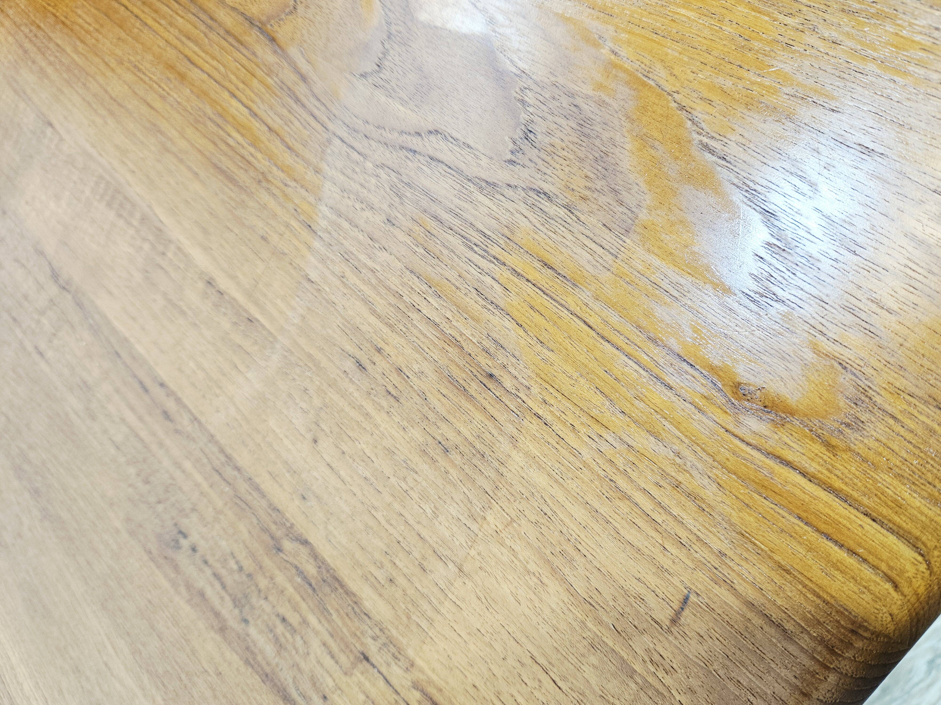 Table basse en teck massif danois / Style Mid-Century Modern / Années 1970.
