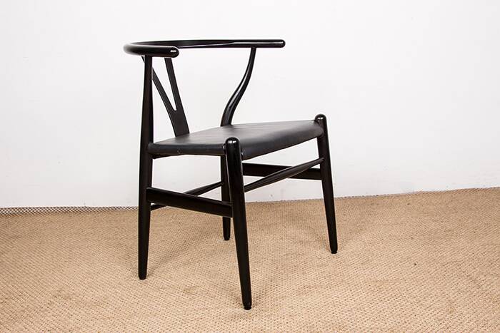 4 Danish chairs, black lacquered wood and leather, Wishbone model, Hans Wegner