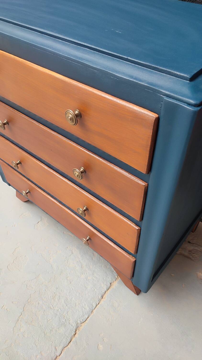 Vintage chest of drawers