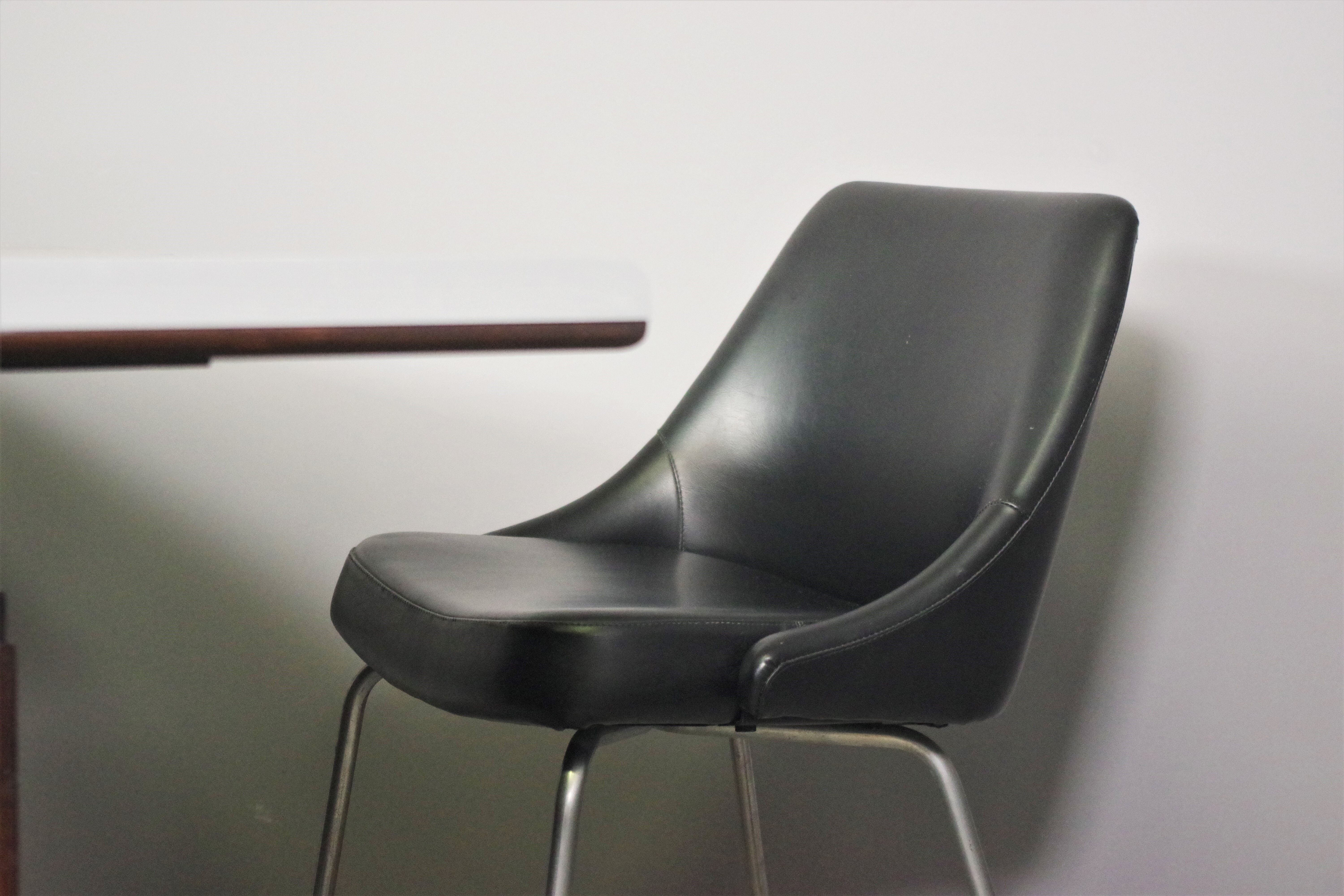 Desk and two chairs by Fantoni, 1960, set of 3