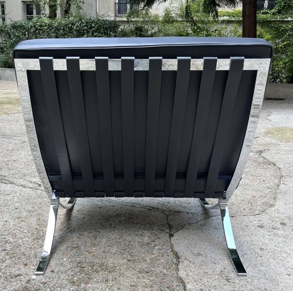 Fauteuil knoll Barcelona mies van der rohe