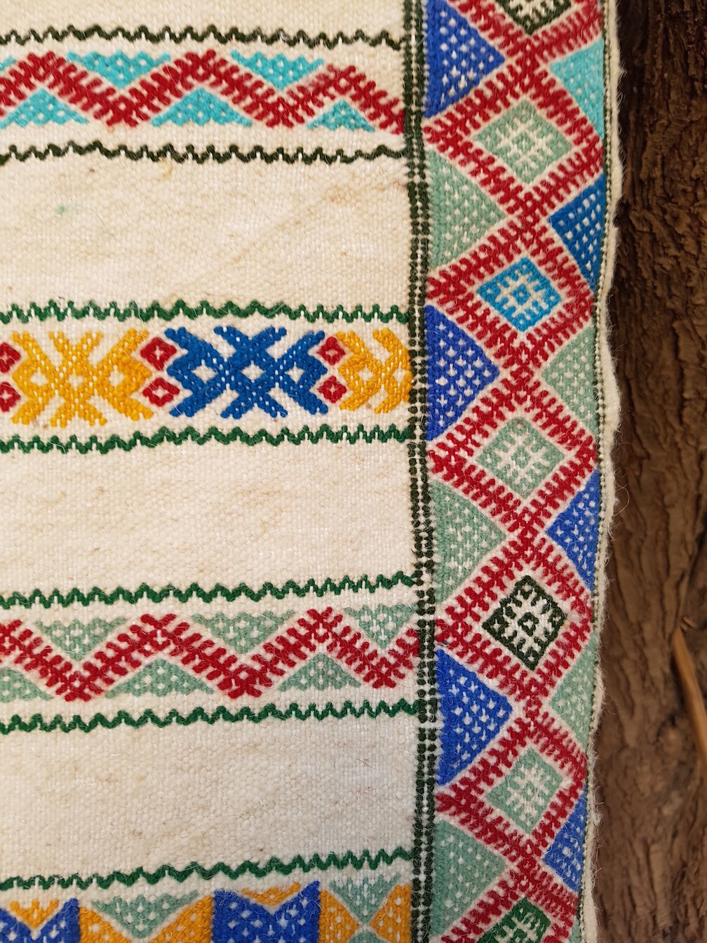 White carpet and woven wool, 185 x 250 colors