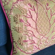 Decorative pillow case in brocade with ottoman turkish 16th century motifs